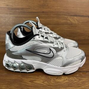 Nike Zoom Air Fire Sneaker Women’s Size 7.5 Dad Shoes